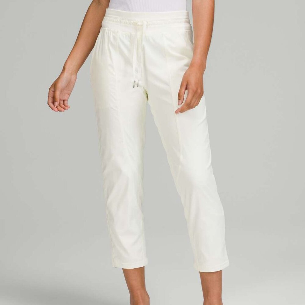 NWOT Lululemon Dance Studio Mid-Rise Crop 25"